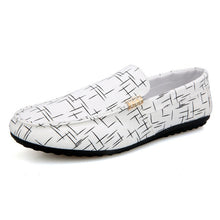 Load image into Gallery viewer, ZYYZYM Men Loafers 2019 Spring Summer Men Shoes Casual Shoes Light Canvas Youth Shoes Men Breathable Fashion Flat Footwear