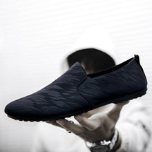 Load image into Gallery viewer, ZYYZYM Men Loafers Casual Shoes Men 2019 Spring Summer Canvas Men Shoes Light Breathable Fashion Flat Footwear