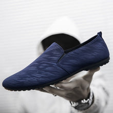 Load image into Gallery viewer, ZYYZYM Men Loafers Casual Shoes Men 2019 Spring Summer Canvas Men Shoes Light Breathable Fashion Flat Footwear