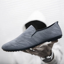 Load image into Gallery viewer, ZYYZYM Men Loafers Casual Shoes Men 2019 Spring Summer Canvas Men Shoes Light Breathable Fashion Flat Footwear